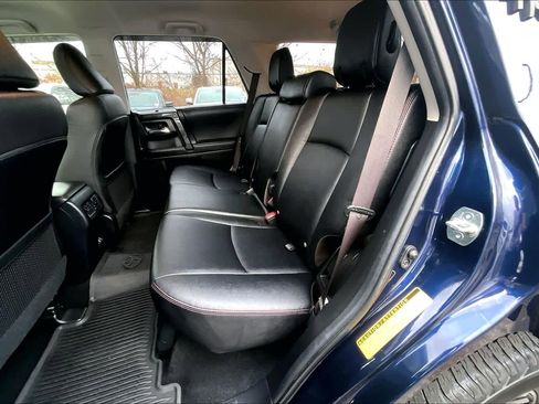 Certified 2022 Toyota 4Runner TRD Off-Road Premium image 17