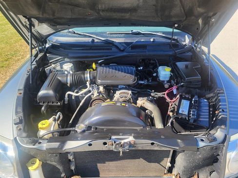 Used 2006 Dodge Dakota ST image 23