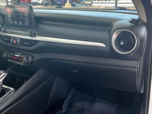Used 2019 Kia Forte LXS image 17