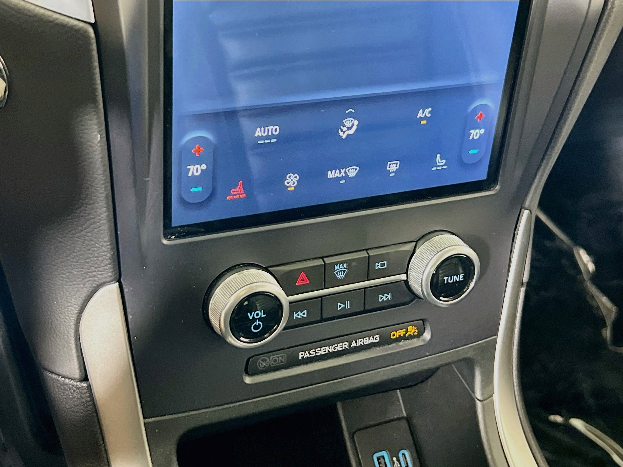 Used 2022 Ford Edge SEL AWD/4WD image 15