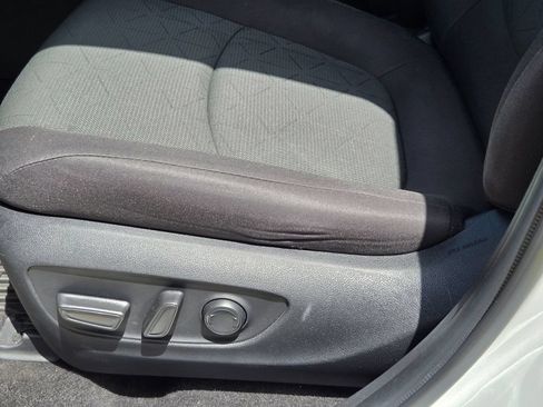 Used 2023 Toyota RAV4 XLE w/ Convenience Package FWD image 11