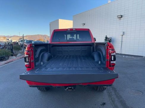 Used 2022 RAM 2500 Laramie w/ Night Edition image 11