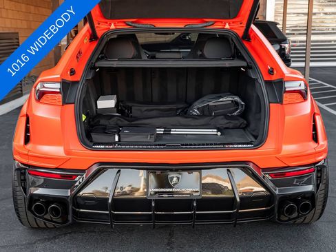Used 2025 Lamborghini Urus SE AWD/4WD image 27