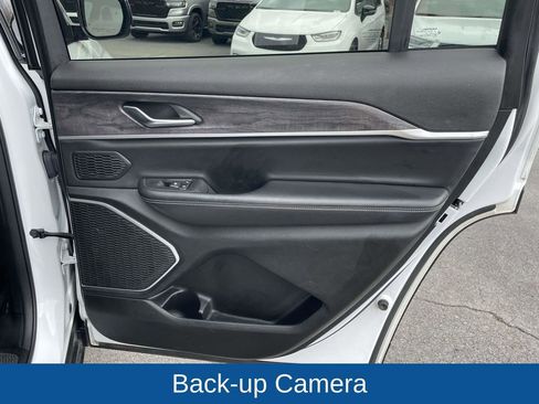 Certified 2022 Jeep Grand Cherokee L Limited image 19