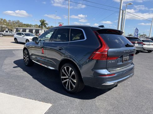 Certified 2023 Volvo XC60 B5 Ultimate w/ Protection Package Premier image 5