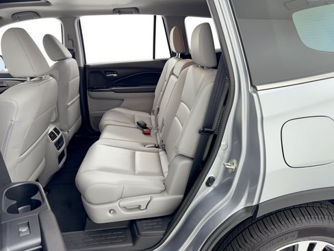 Used 2017 Honda Pilot EX-L image 25
