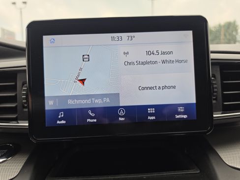 Used 2020 Ford Explorer XLT w/ Equipment Group 202A AWD/4WD image 29