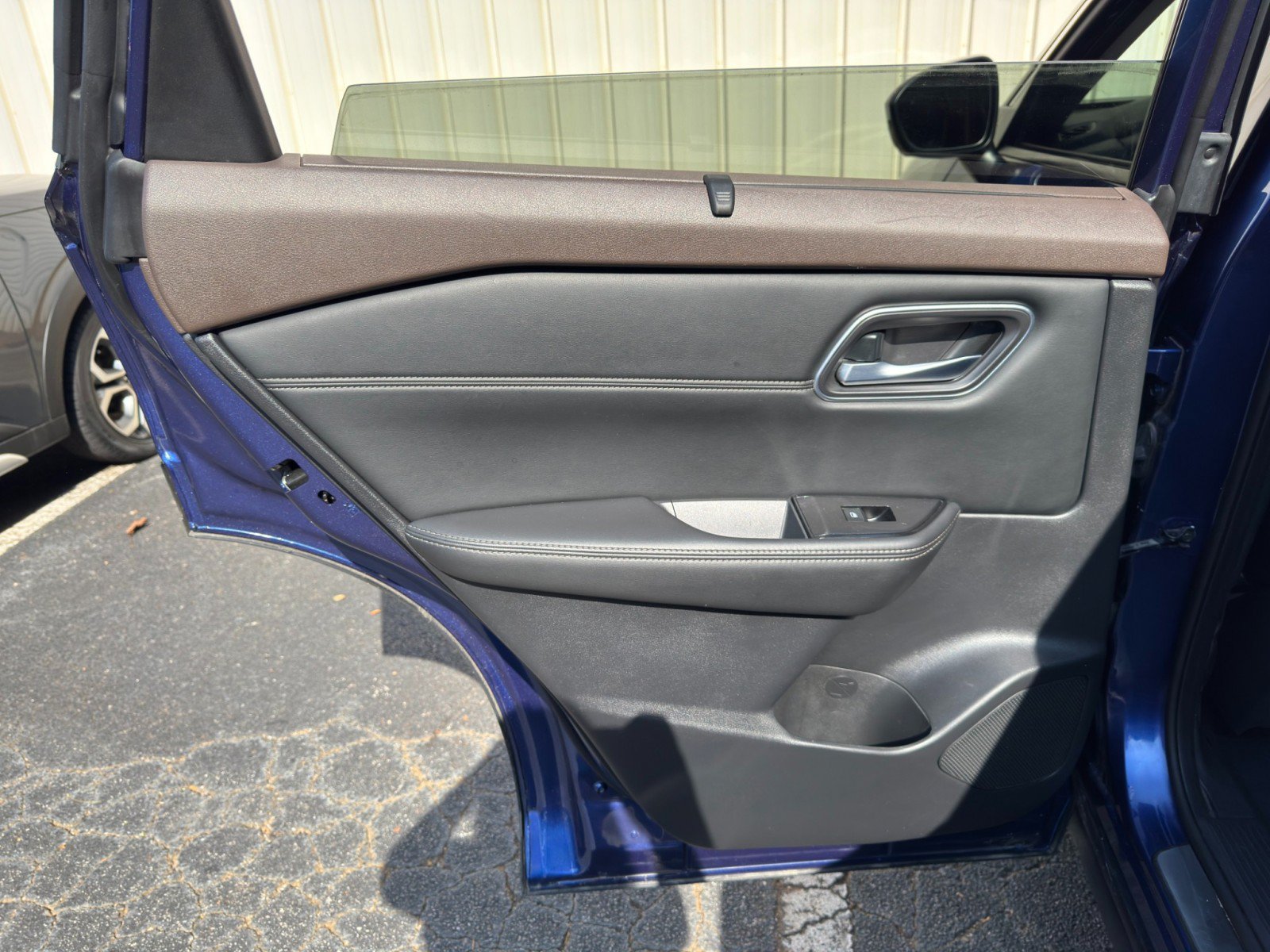 Used 2021 Nissan Rogue SV w/ Premium Package AWD/4WD image 36