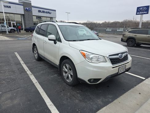 Used 2016 Subaru Forester 2.5i Limited image 3