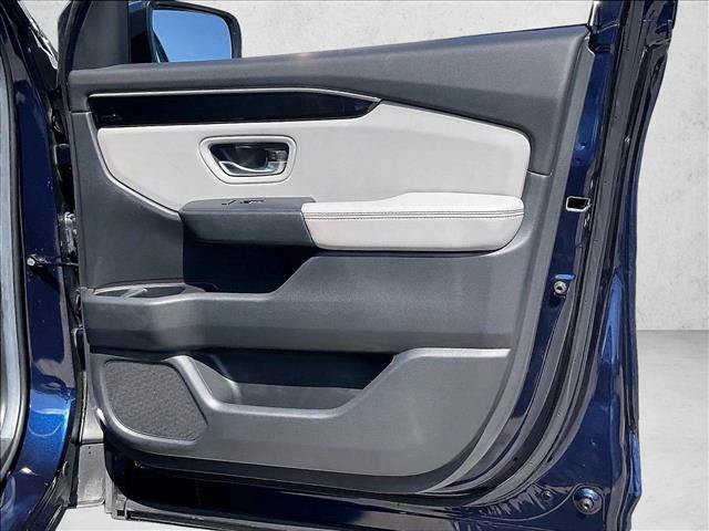 Used 2025 Honda Pilot Touring image 19