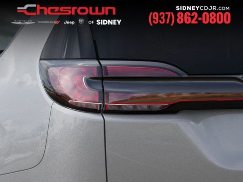 New 2026 Chrysler Pacifica Select image 9