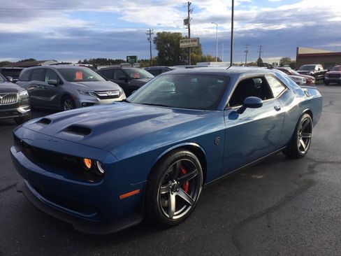 Used 2022 Dodge Challenger SRT Hellcat Redeye RWD image 1