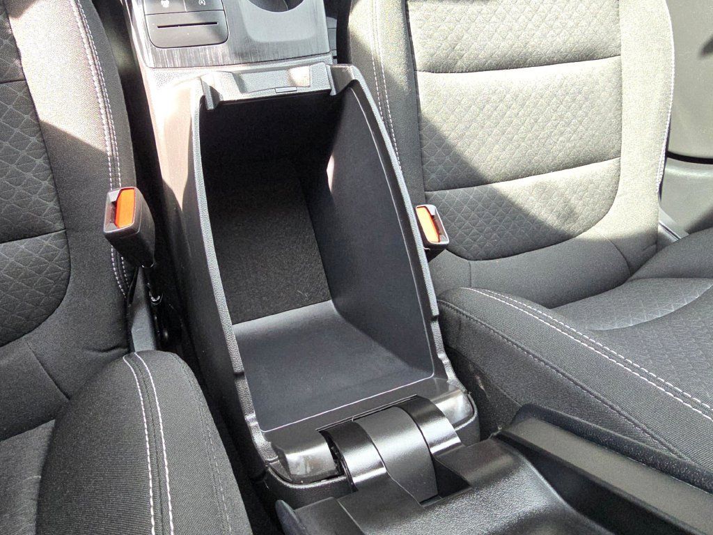 Used 2025 Ford Escape Active AWD/4WD image 25