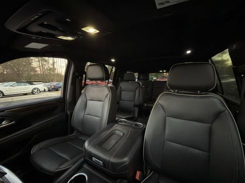 Used 2022 Chevrolet Suburban Premier w/ Premium Package image 56