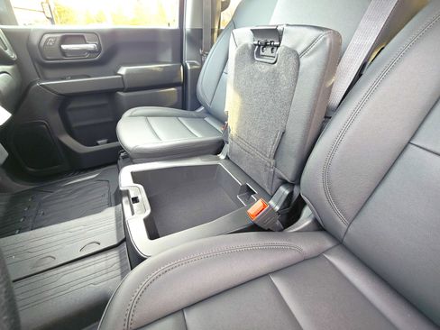 New 2026 GMC Sierra 2500 Pro w/ Convenience Package image 15