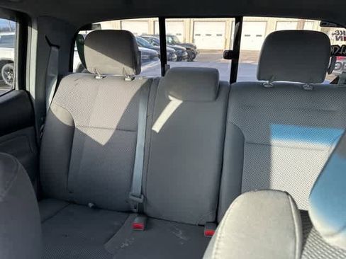 Used 2015 Toyota Tacoma 4x4 Double Cab image 4