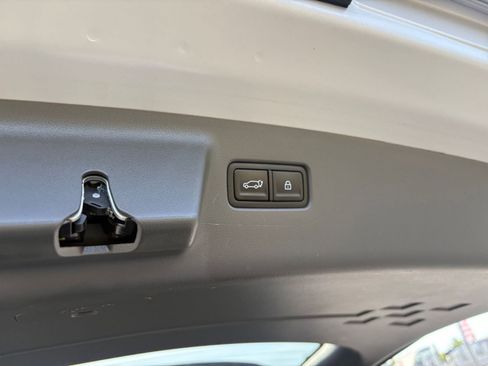 Used 2025 Hyundai Santa Fe SEL AWD/4WD image 24