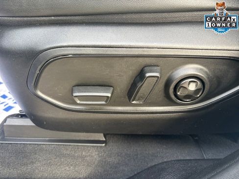 Certified 2023 Jeep Grand Cherokee Limited w/ Black Appearance Package image 32