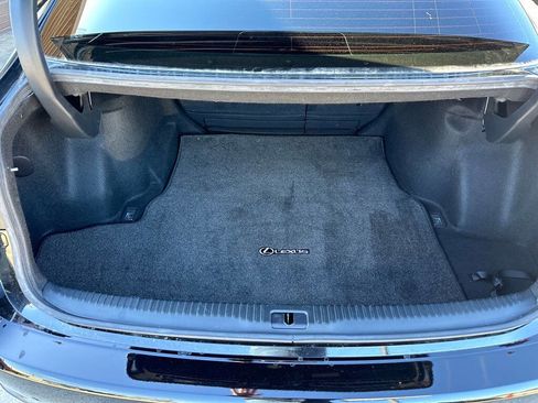 Used 2019 Lexus IS 300 image 12