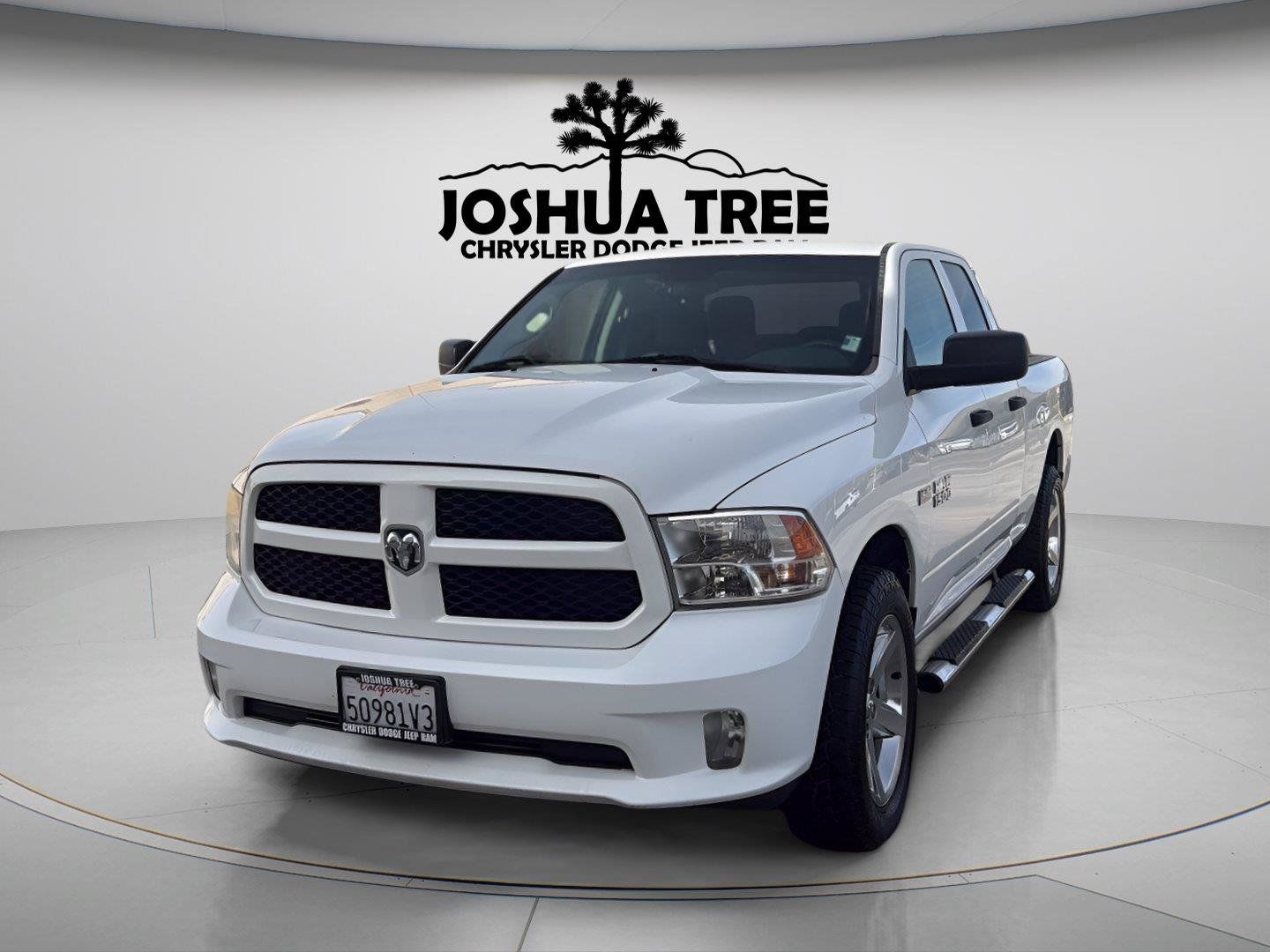 Used 2018 RAM 1500 Express w/ Express Value Package AWD/4WD image 4