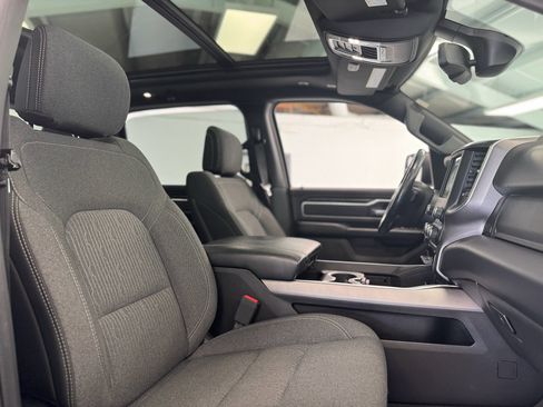 Used 2019 RAM 1500 Big Horn AWD/4WD image 30