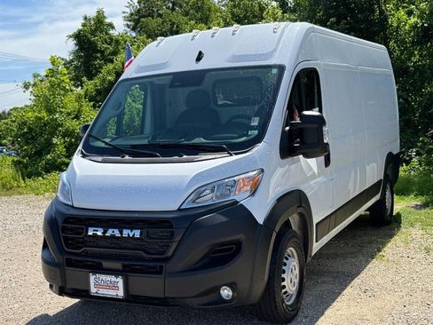 Used 2025 RAM ProMaster 2500 w/ Convenience Group FWD image 8