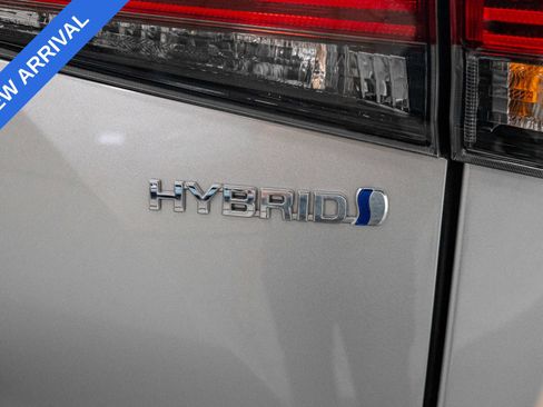 Used 2021 Toyota Highlander XLE AWD/4WD image 23