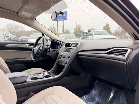 Used 2018 Ford Fusion S image 20