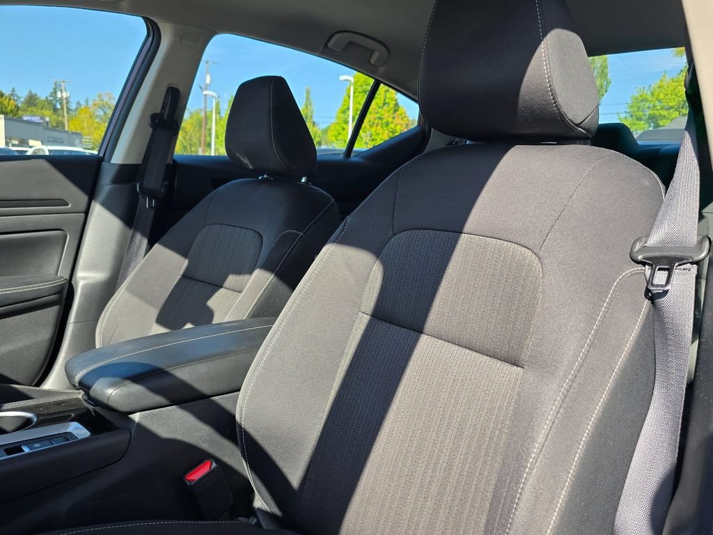 Used 2024 Nissan Altima 2.5 SV AWD/4WD image 21