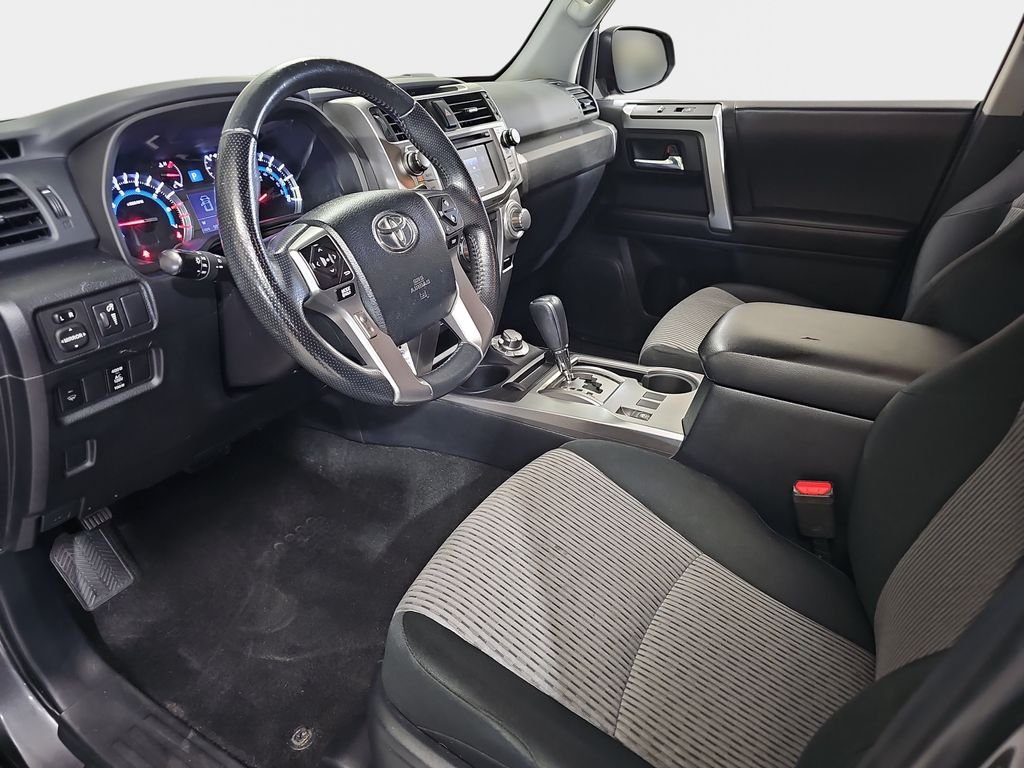 Used 2016 Toyota 4Runner SR5 AWD/4WD image 18
