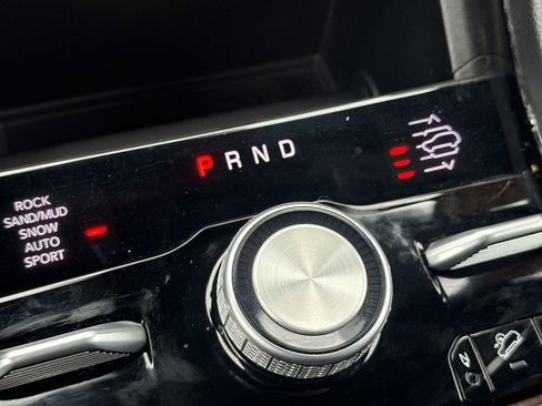 Used 2023 Jeep Grand Cherokee Overland image 15