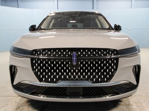 New 2026 Lincoln Nautilus Reserve image 33