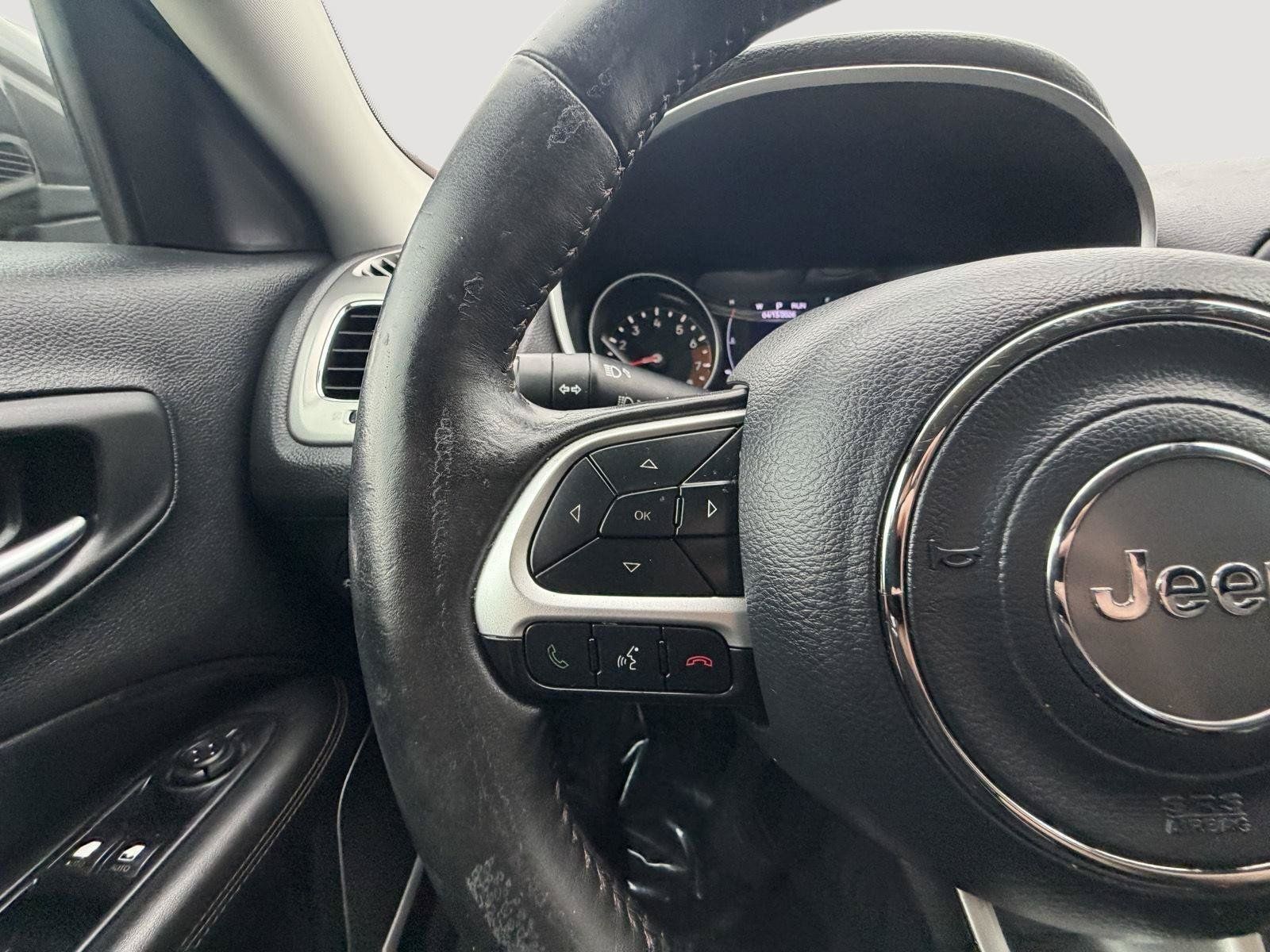 Used 2019 Jeep Compass Latitude w/ Cold Weather Group AWD/4WD image 13