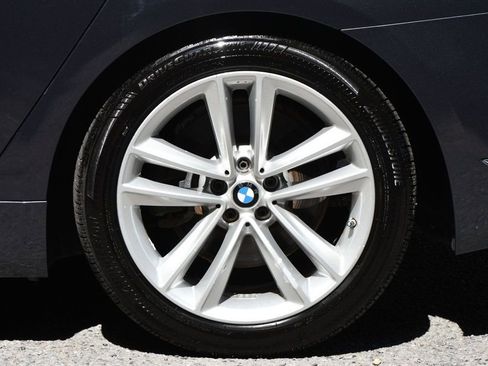 Used 2017 BMW 750i xDrive image 19