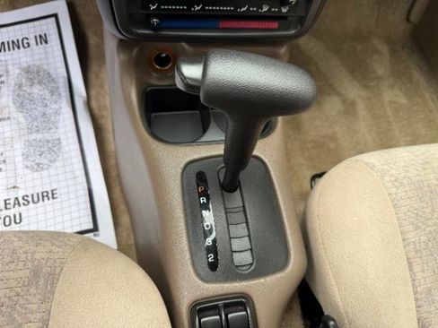 Used 1999 Saturn S-Series SW2 w/ SW2 Option Pkg 1 FWD image 28