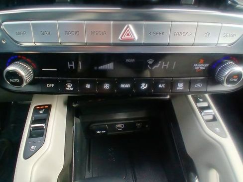 Certified 2023 Kia Telluride SX Prestige image 19