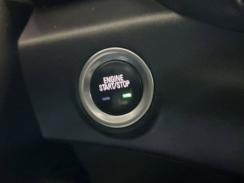 Certified 2022 GMC Terrain AT4 w/ Infotainment Package II AWD/4WD image 17