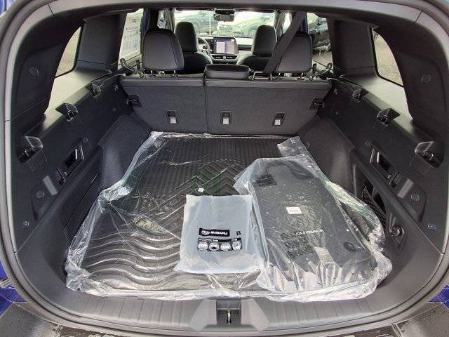 New 2026 Subaru Outback Touring AWD/4WD image 12
