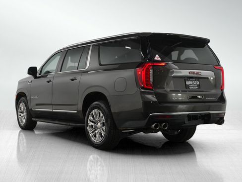 Used 2021 GMC Yukon XL Denali image 3