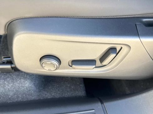 New 2026 Volvo XC40 B5 Ultra w/ Climate Package image 18