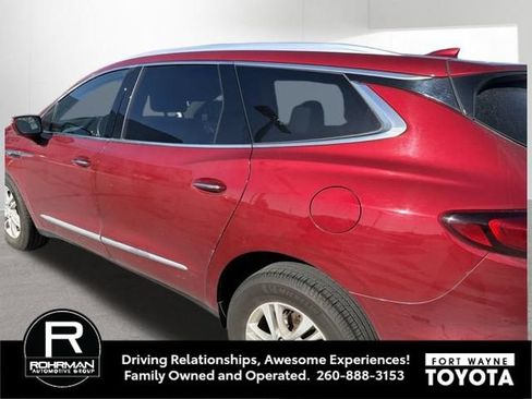 Used 2020 Buick Enclave Essence w/ Sound and Sites Package AWD/4WD image 9