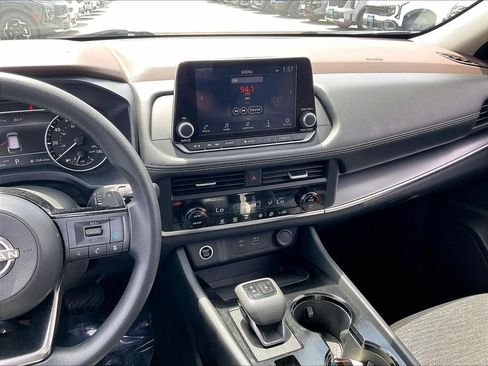 Used 2023 Nissan Rogue SV AWD/4WD image 17