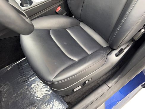 Used 2023 Tesla Model Y 2WD image 27