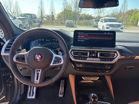 Used 2025 BMW X4 M40i w/ Premium Package image 11
