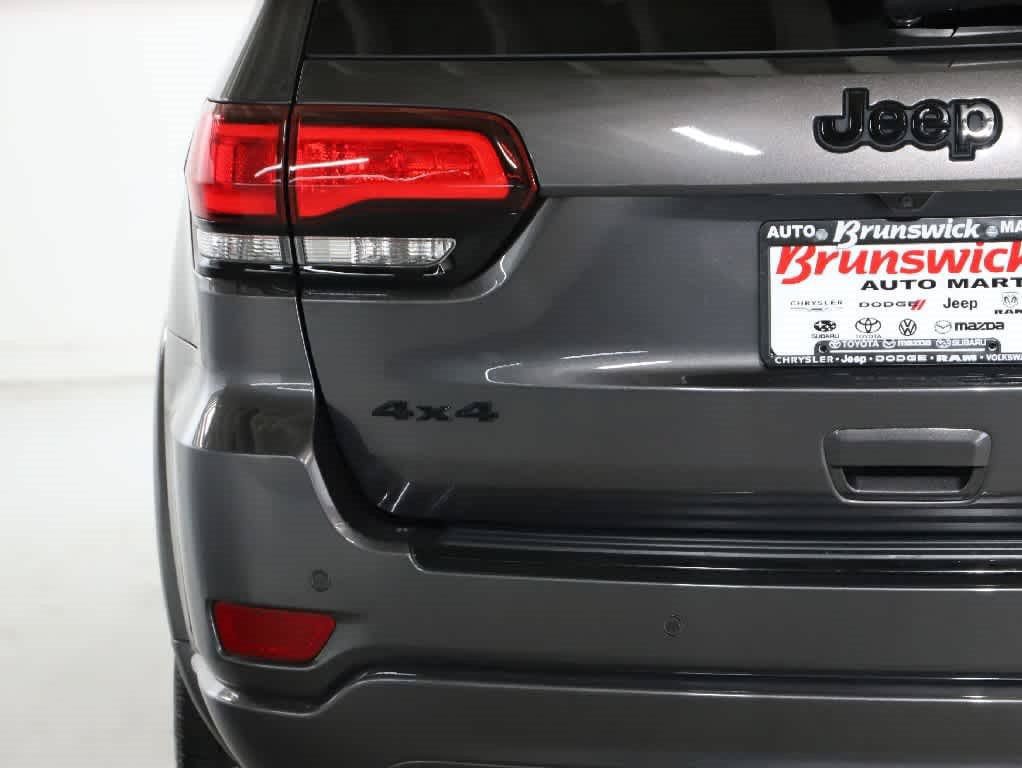 Used 2018 Jeep Grand Cherokee Altitude AWD/4WD image 42