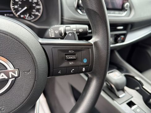 Used 2024 Nissan Rogue SV image 20