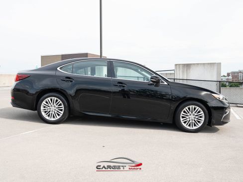 Used 2017 Lexus ES 350 w/ Accessory Package image 8