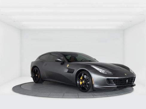 Used 2018 Ferrari GTC4Lusso AWD/4WD image 7