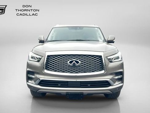 Used 2019 INFINITI QX80 Luxe AWD/4WD image 2