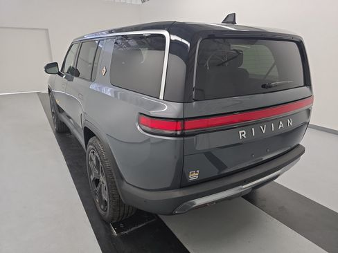Used 2023 Rivian R1S Adventure AWD/4WD image 3